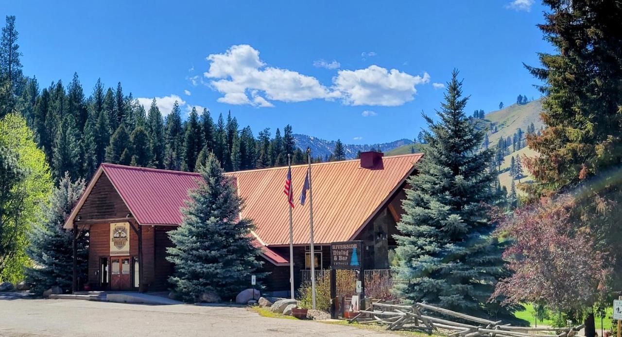 Southfork Lodge - Riverside Inn Lowman Exterior photo